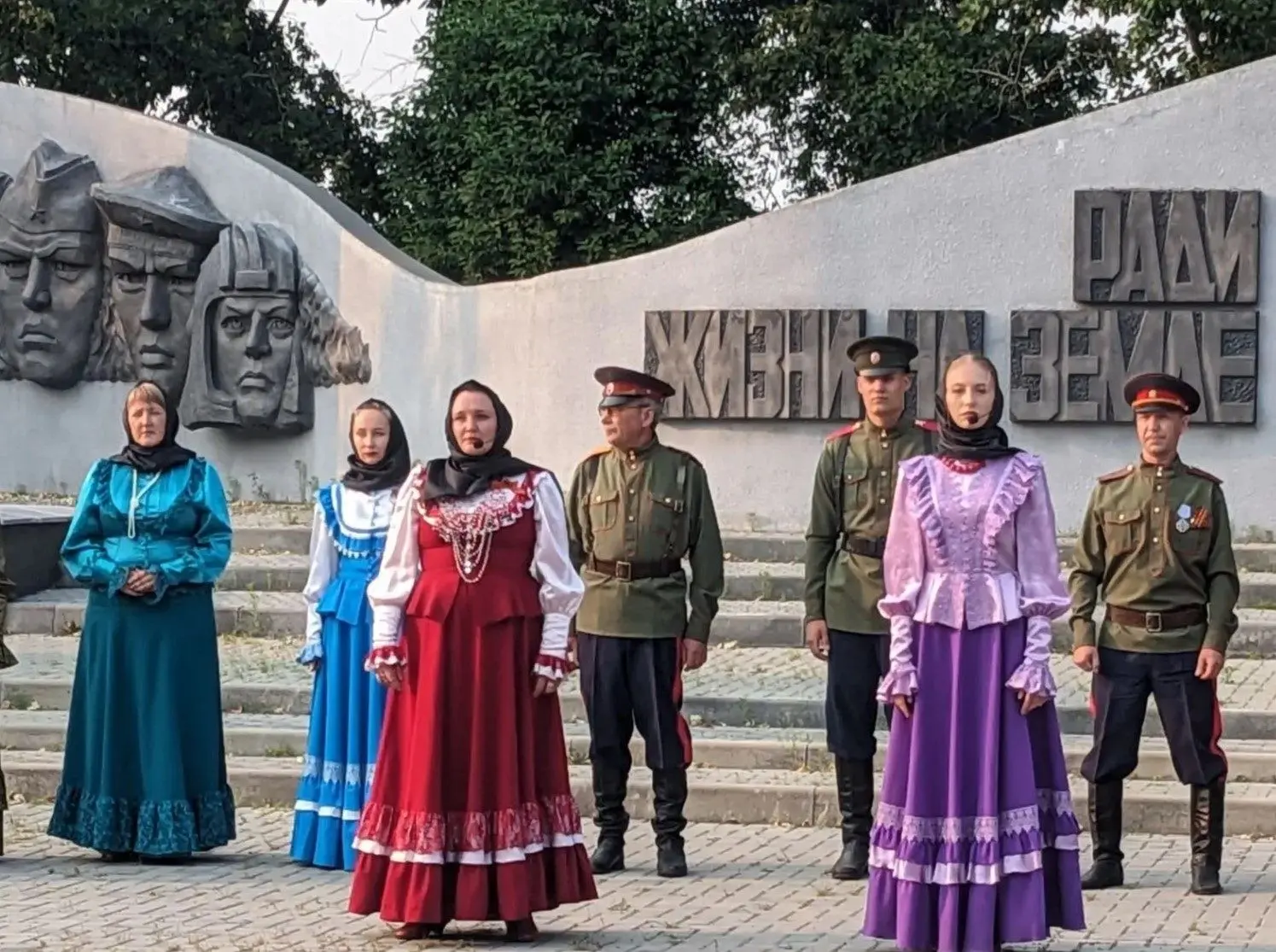 22 июня — День памяти и скорби 🕯 

В этот день 1941 года началась Великая Отечественная война, став