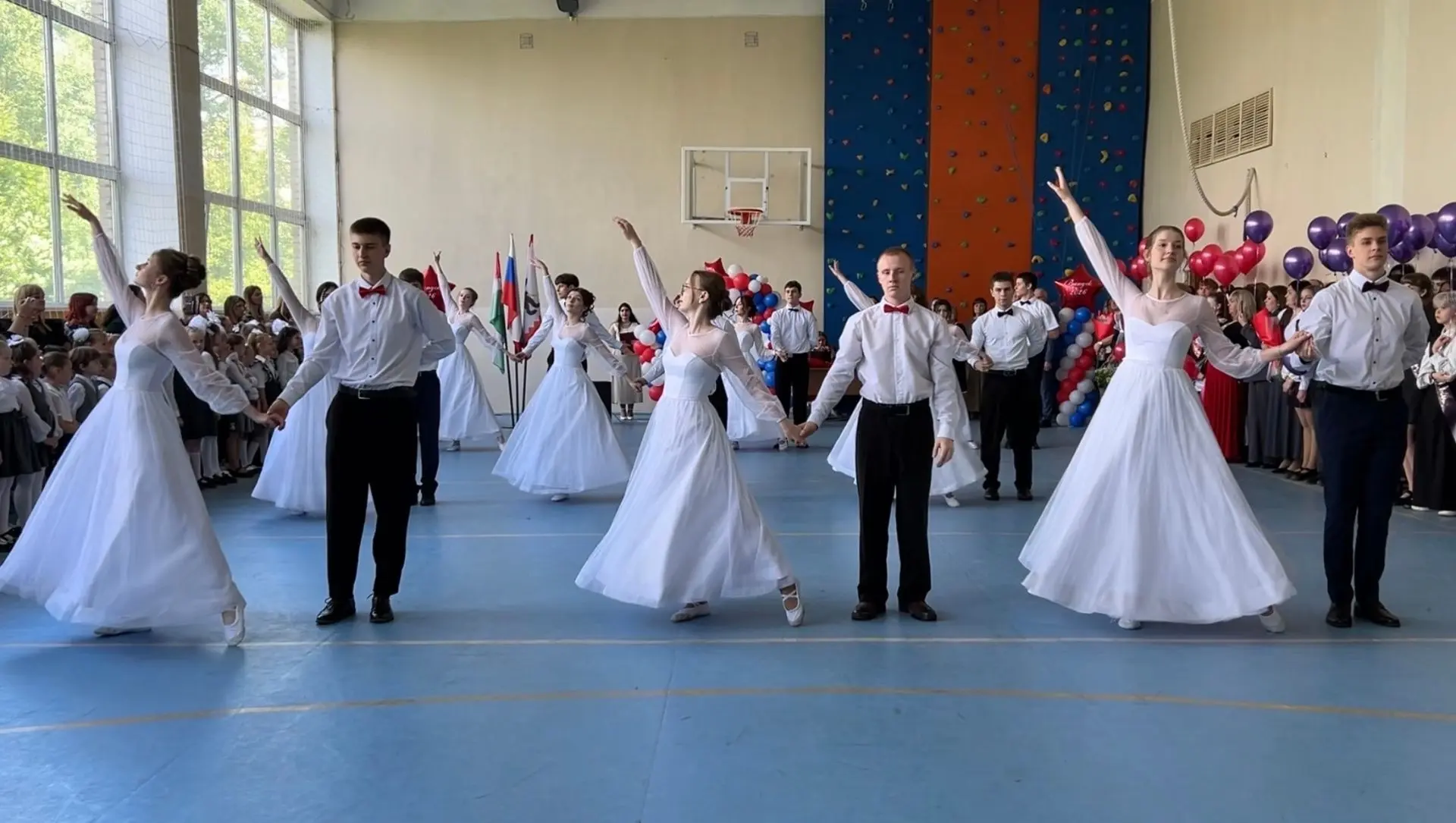 🔔 Последний звонок - 2026  🎈Праздник "Последний звонок" — это всегда торжество прощания и начало нов