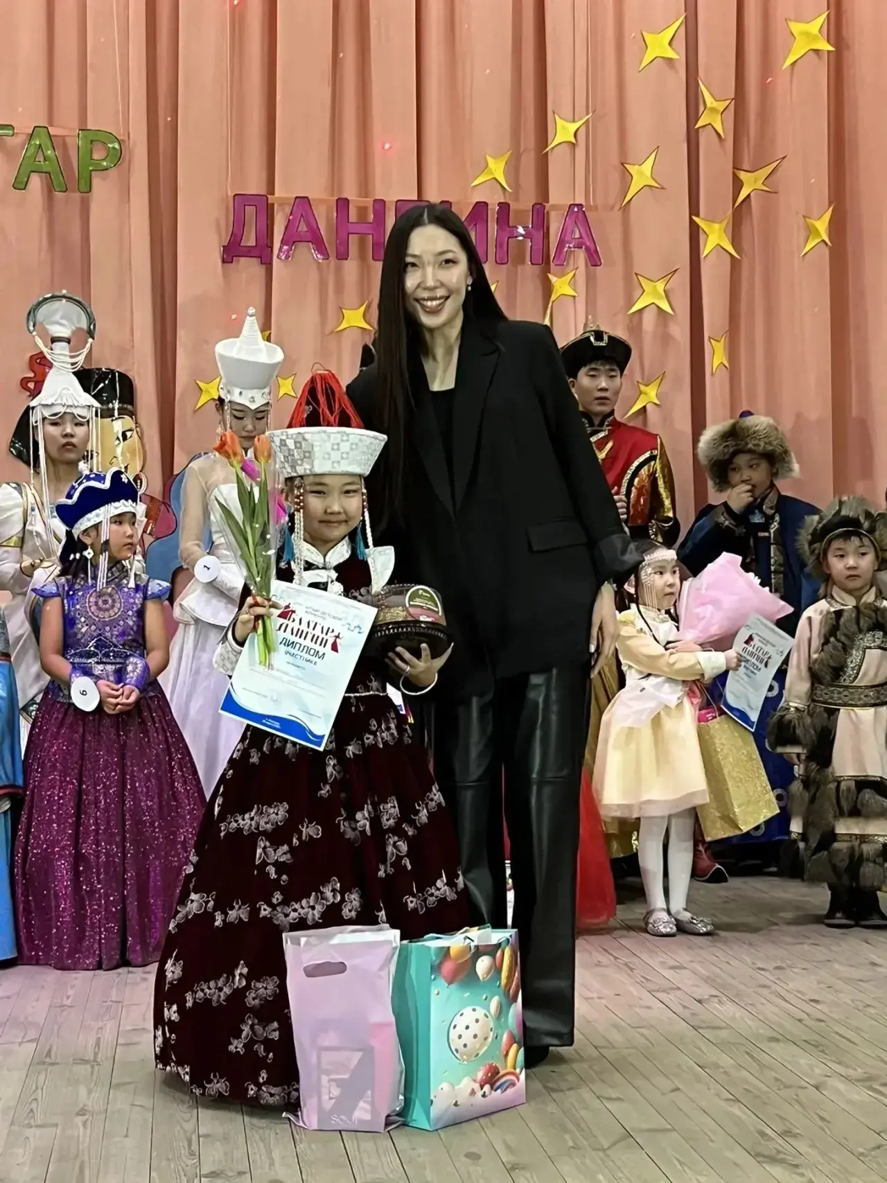 От всей души поздравляем наших звёздочек! 🌟  Наши талантливые ученицы блистательно выступили на откр