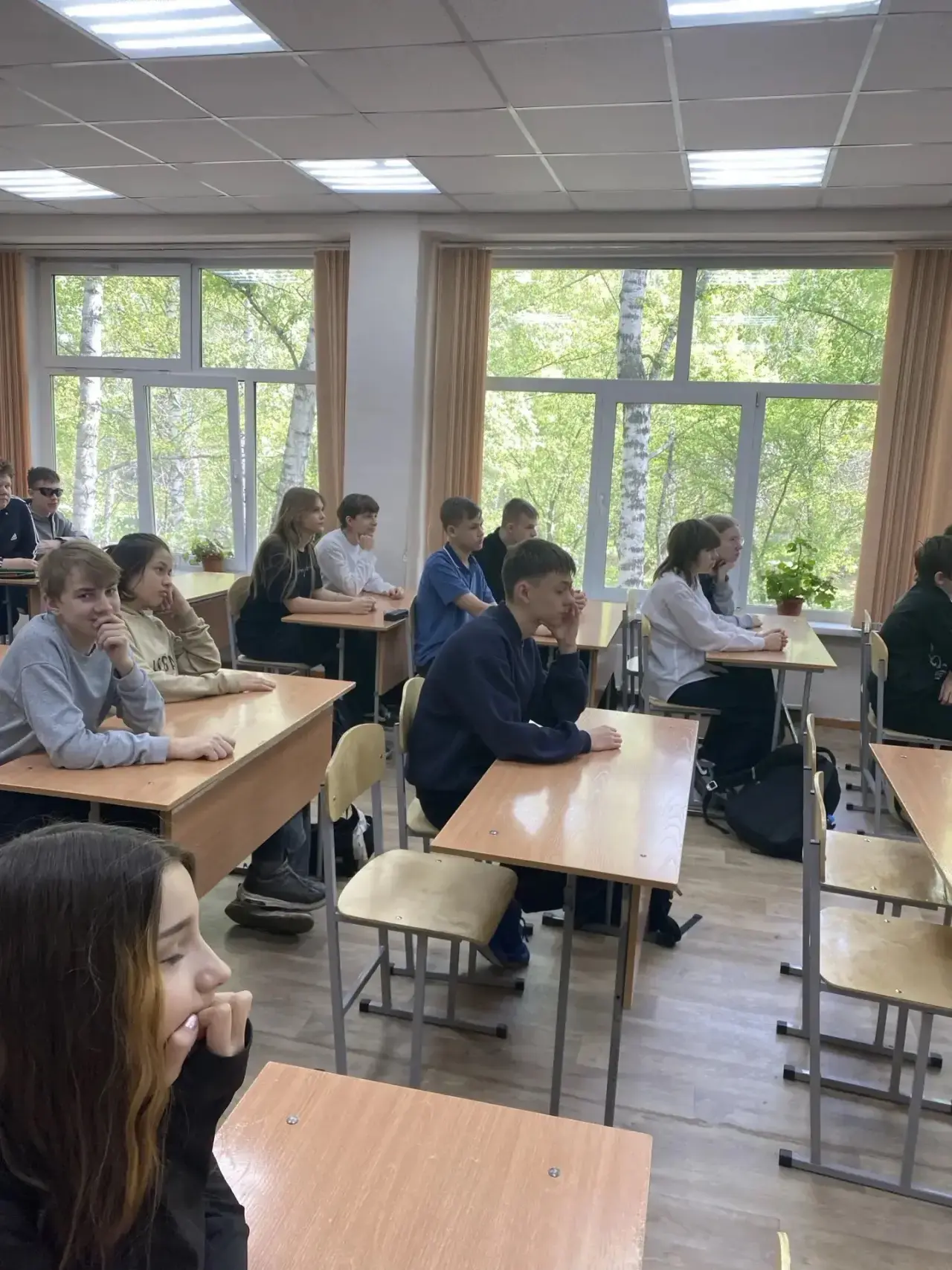Сегодня в нашем лицее для учащихся 5–11 классов прошёл важный «Урок безопасности» 🛡️  Темы, которые 