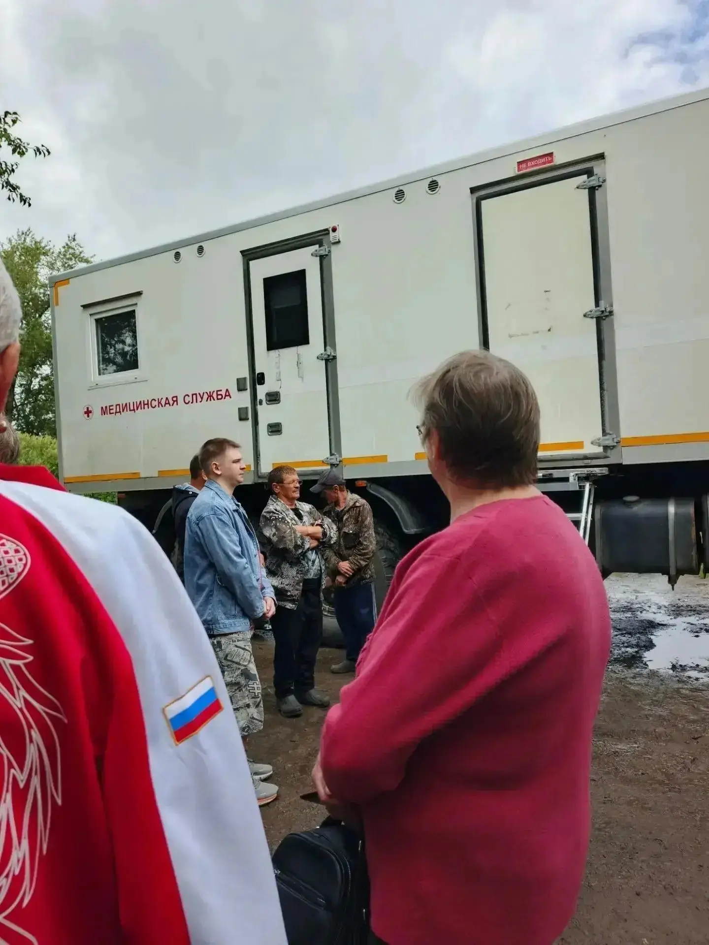 Мобильная бригада помогает пожилым жителям округа