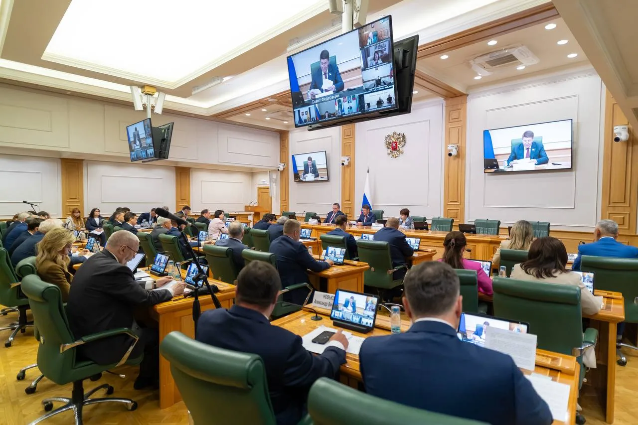 🇷🇺 В Совете Федерации обсудили устойчивое развитие муниципальных территорий

Заседание Совета по м