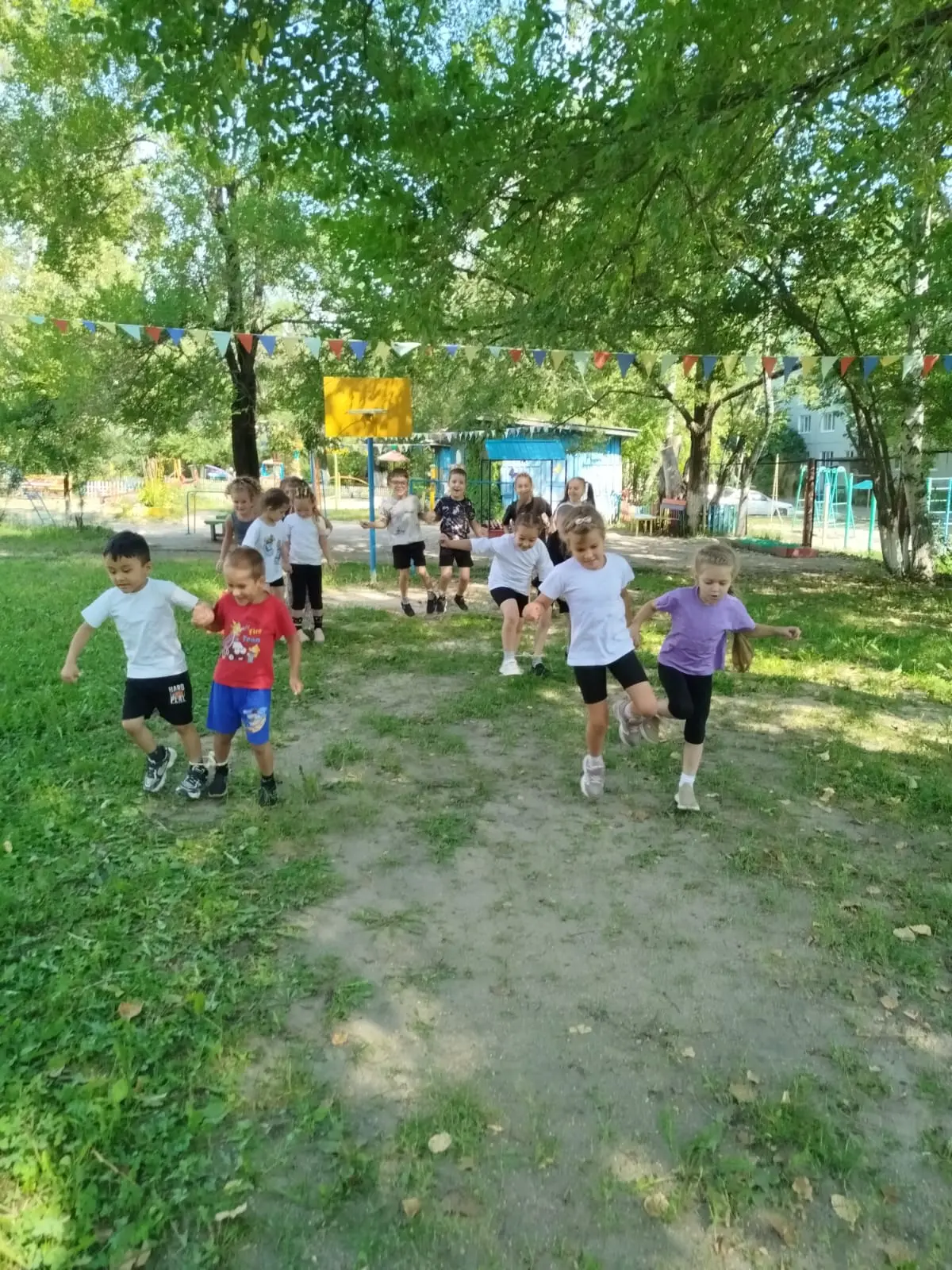 Фото