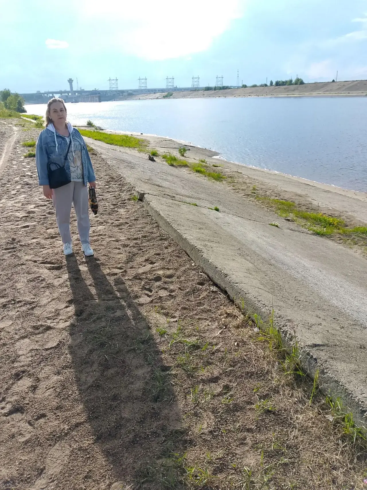 В гимназии стартовал Летний Родительский Патруль! 
Родители вышли в места массового скопления детей,