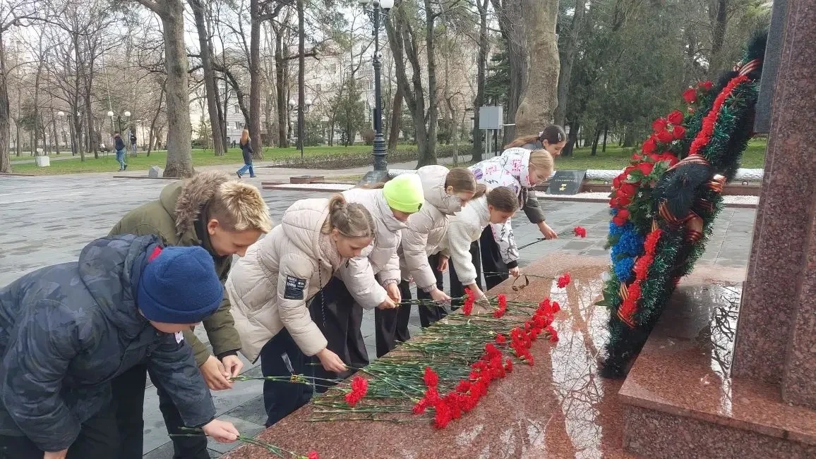 МЫ ПОМНИМ! МЫ ГОРДИМСЯ! 🌹  14 февраля — день памяти Героя Советского Союза Цезаря Львовича Куникова,