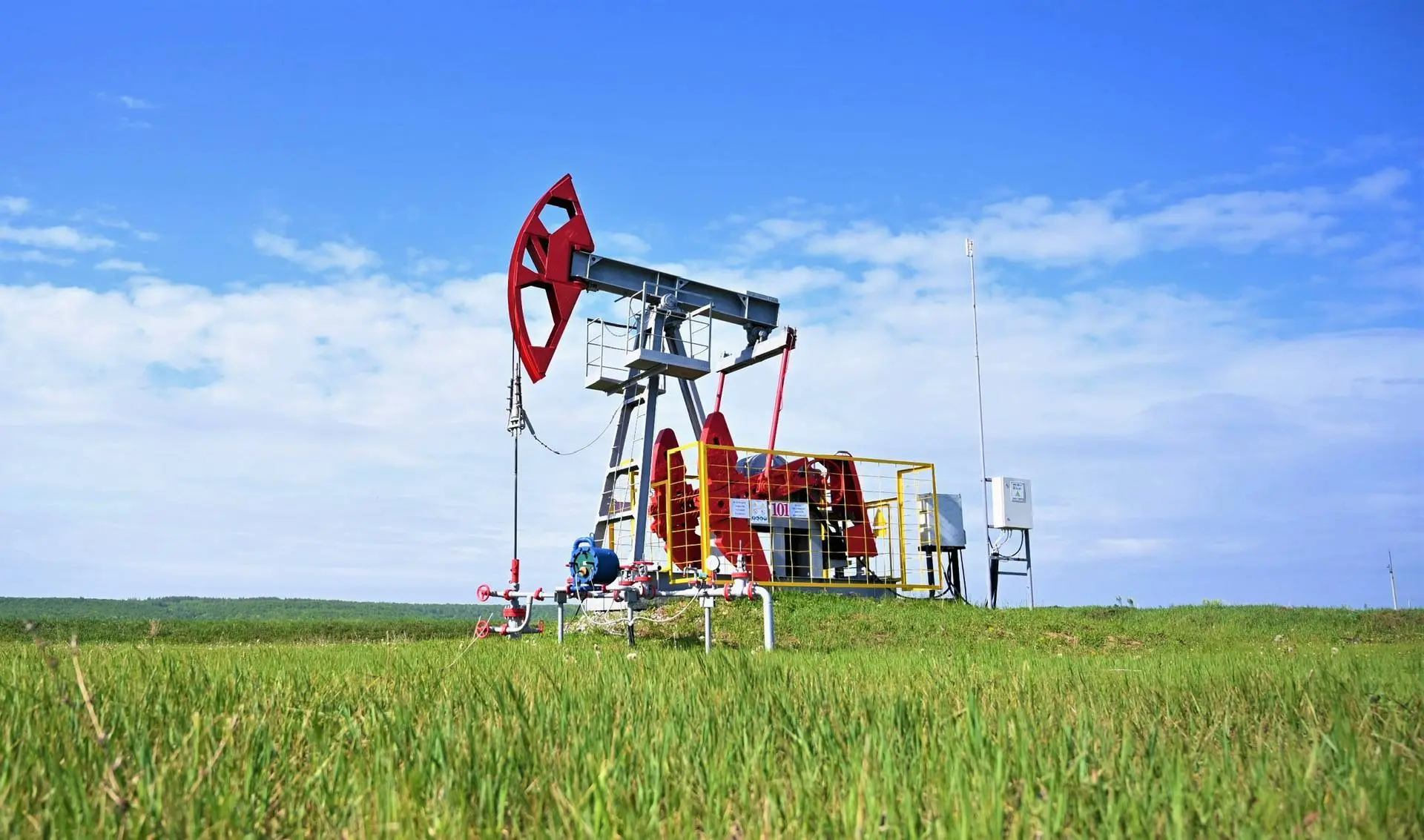 👨‍🎓 В Высшей школе нефти разработали программу для расчета давления в скважине