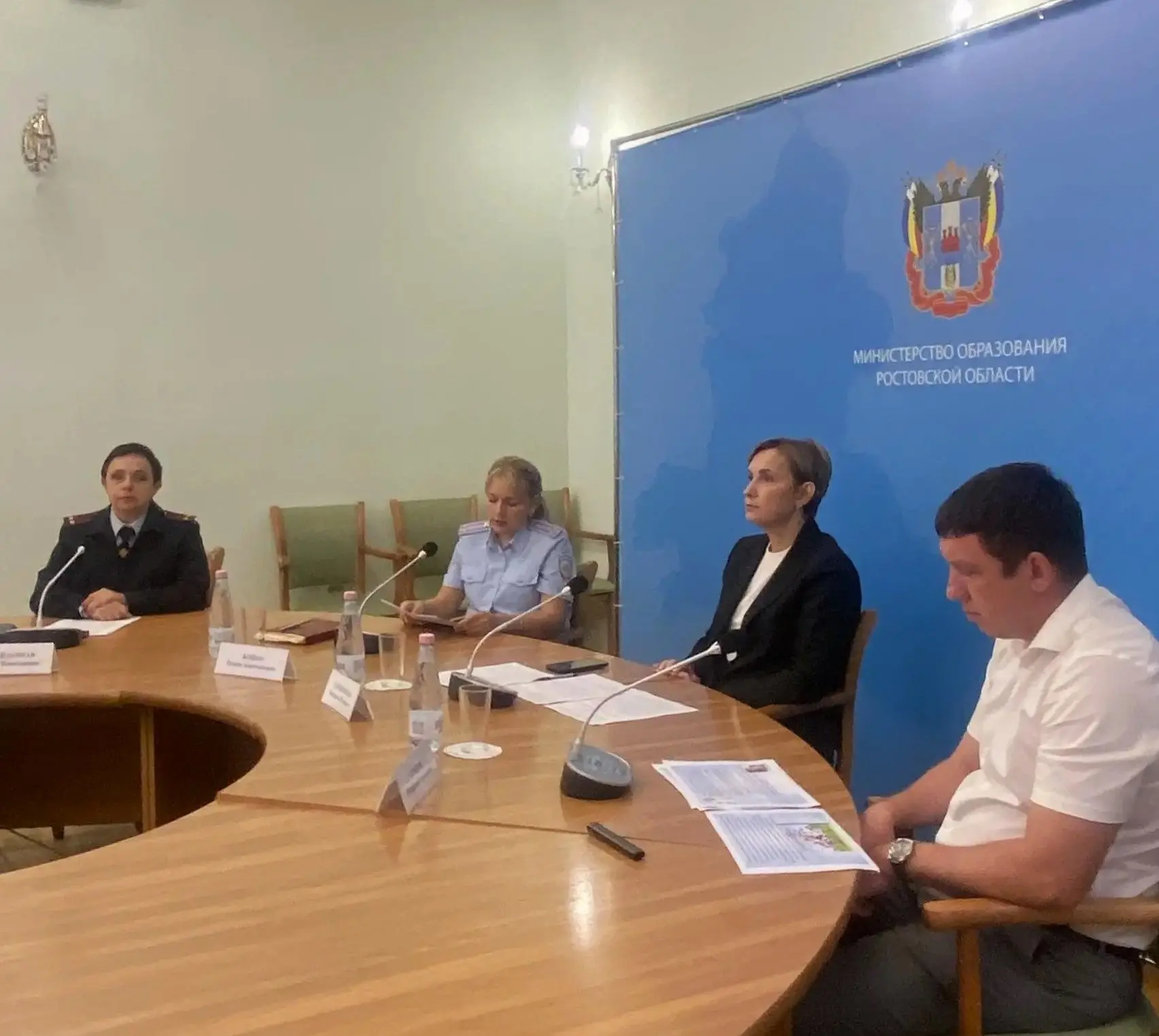 Сотрудники УКОН встретились с родительской общественностью