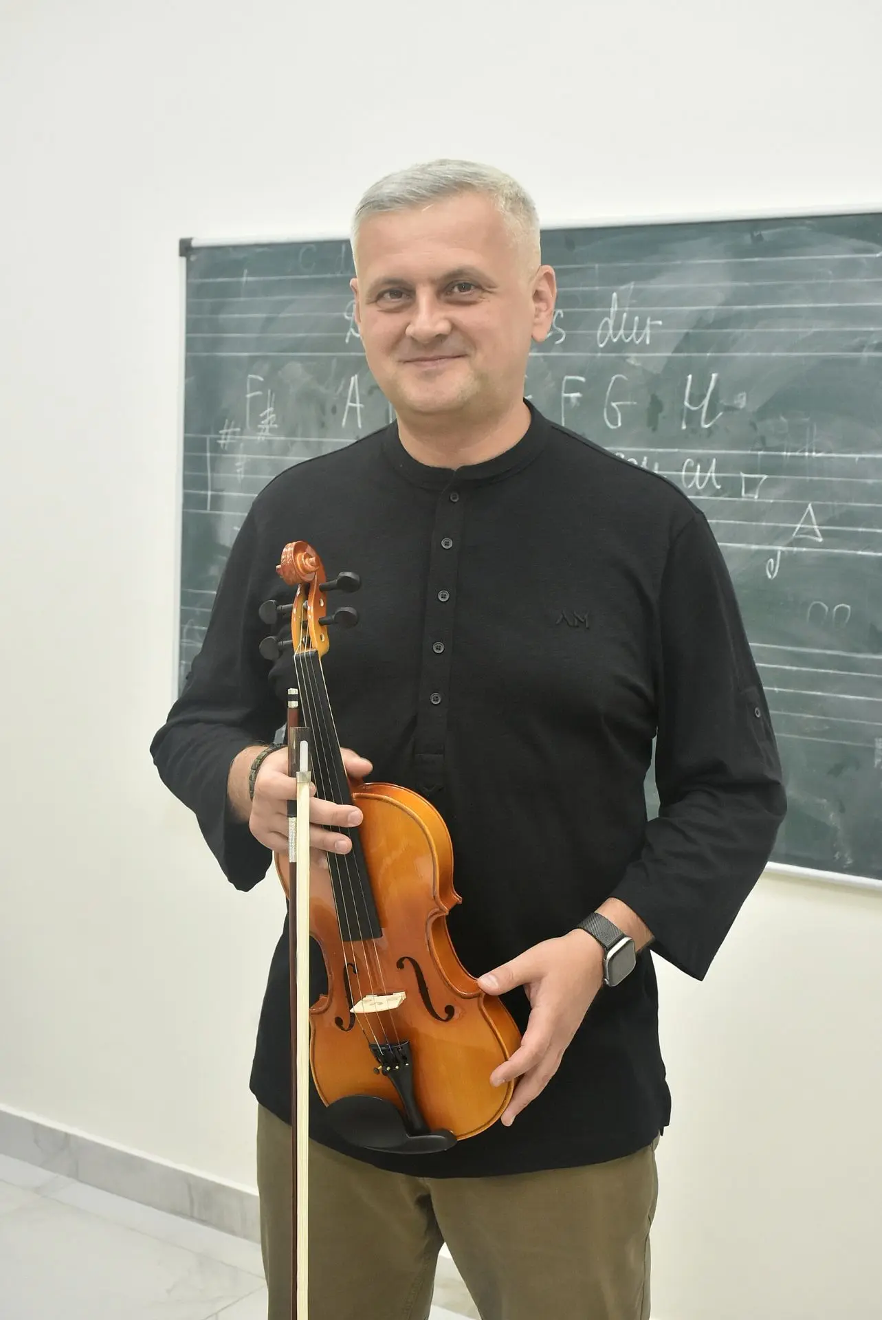 🎻 Скрипач-виртуоз стал «Земским работником культуры» в Добринке.