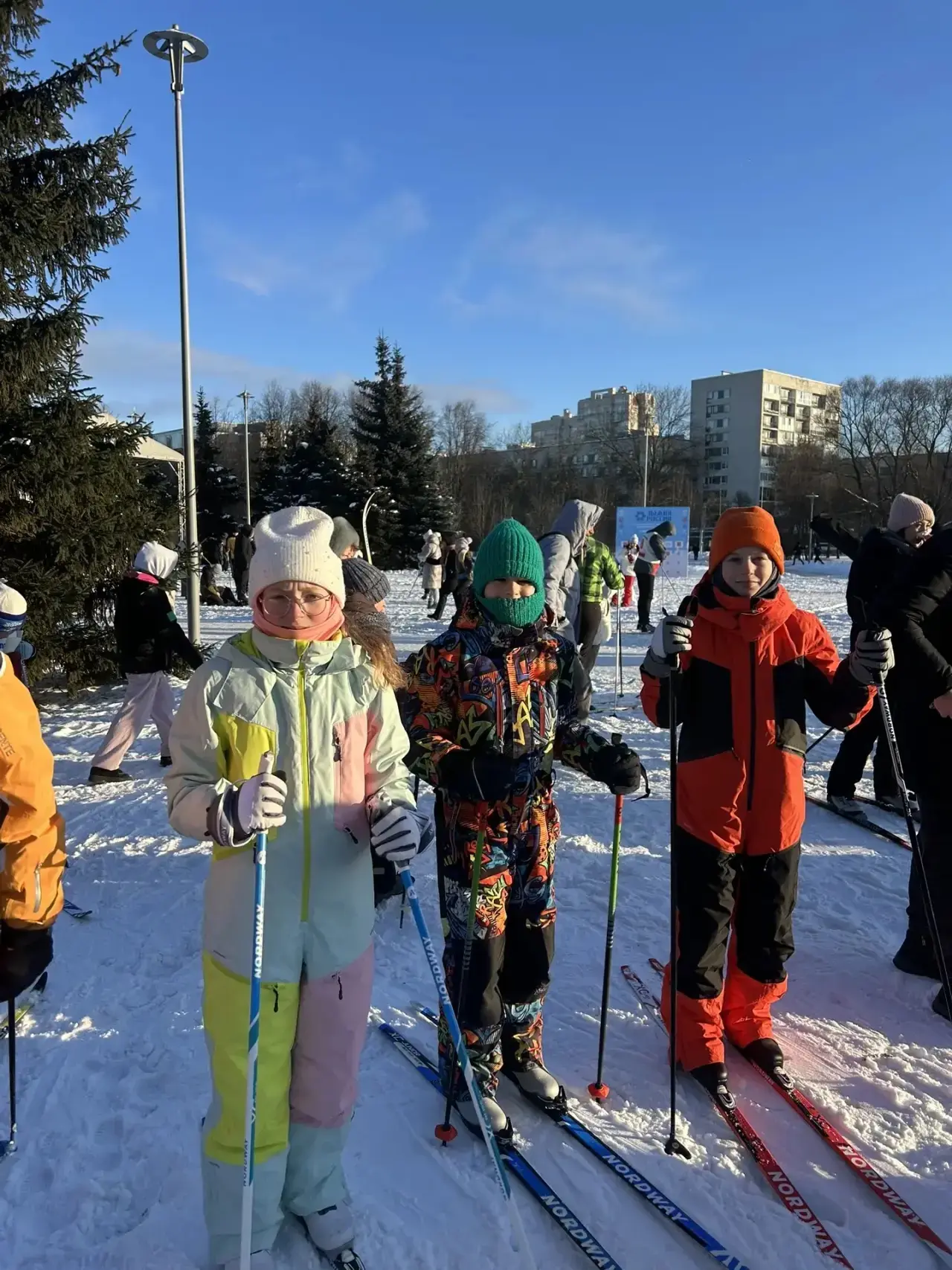 ⛷️ ЛЫЖНЯ - 2026 ⛷️  Под ярким зимним солнцем и свежим морозным ветром, наша 351-я школа не смогла се