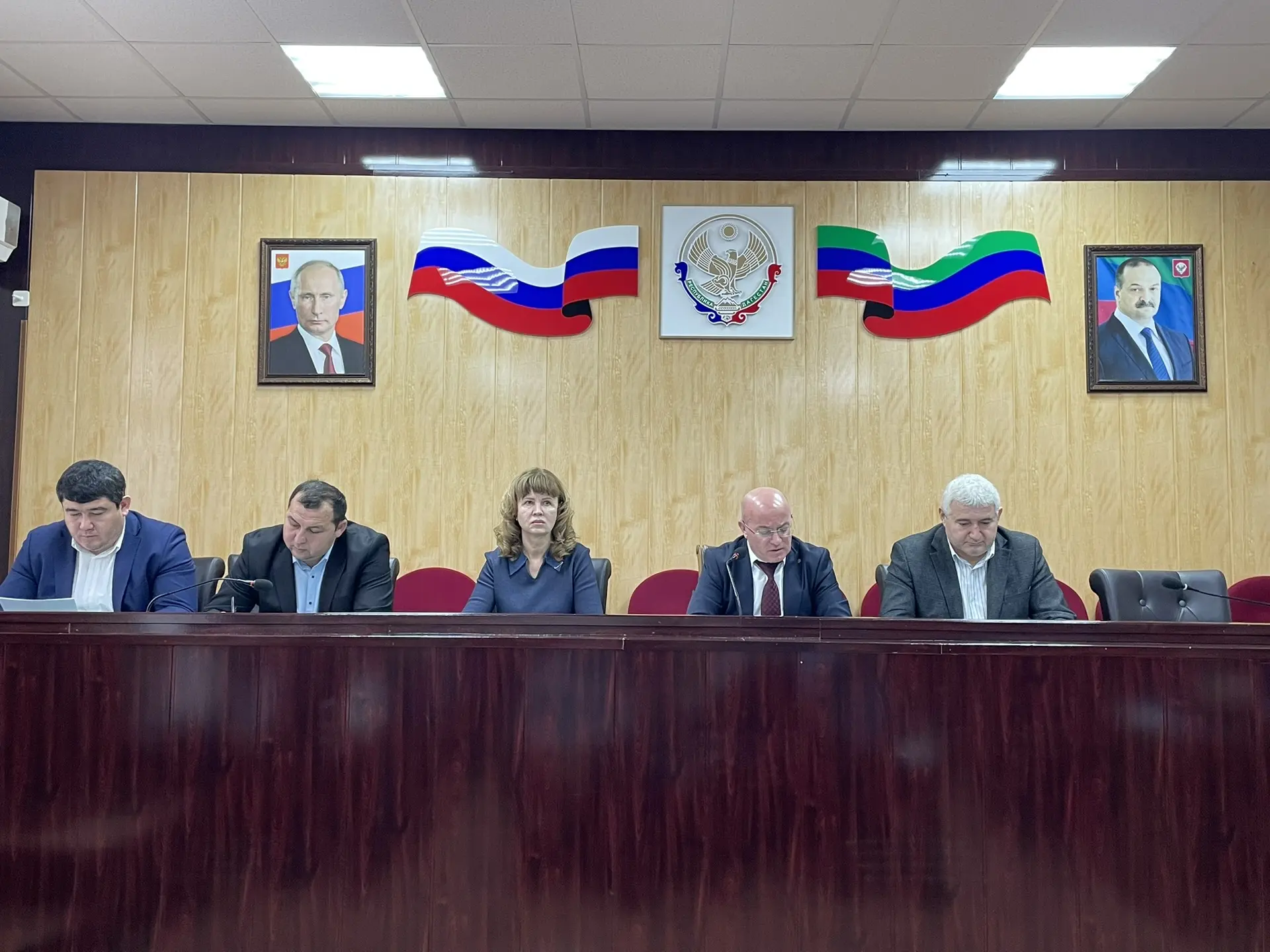 Сегодня глава Бабаюртовского района Шахмурат Истанбулов провел совещание с участием гла...