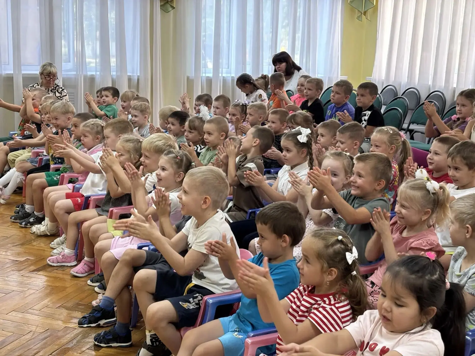 "С Днем знаний мы хотим поздравить