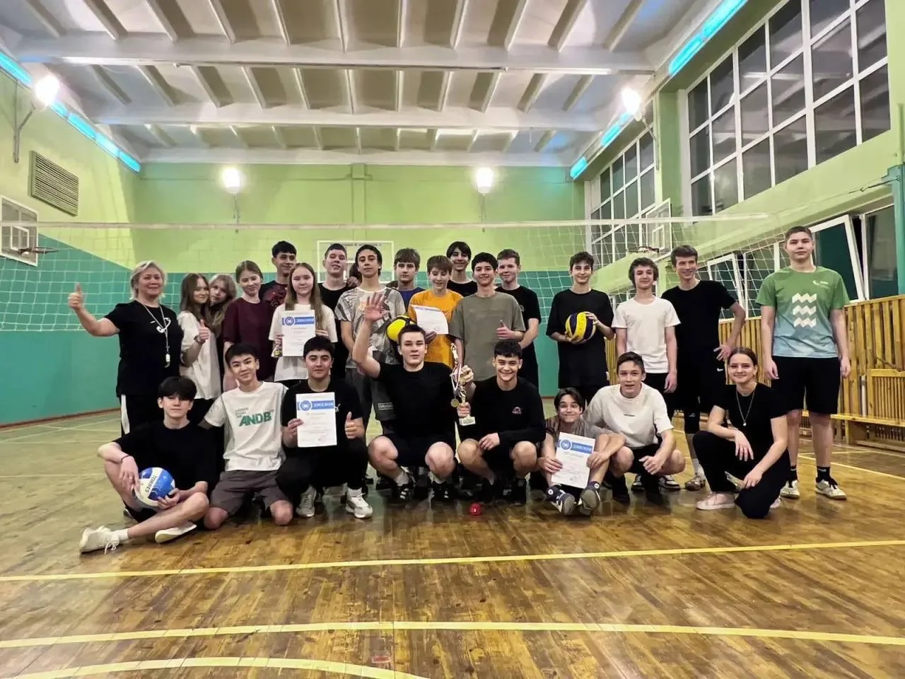 🏆 Сила, скорость, команда! Спортивные состязания школы в честь 23 Февраля! ⭐️   В канун Дня защитник