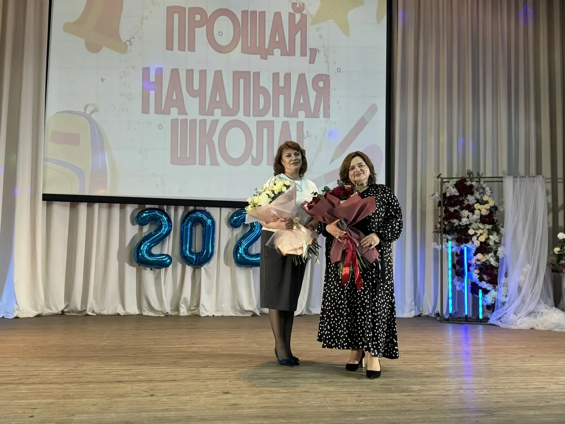 Это не прощание — это начало нового пути   Наши 4-классники попрощались с начальной школой. 🍃Позади 