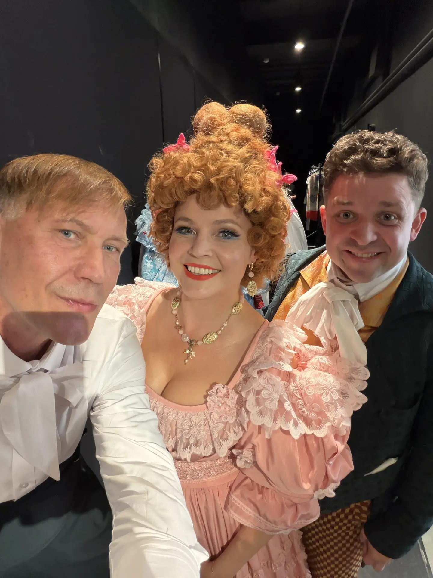 Вчера сыграла два спектакля в нашем любимом Театре Комедии🎭⁣⁣⠀