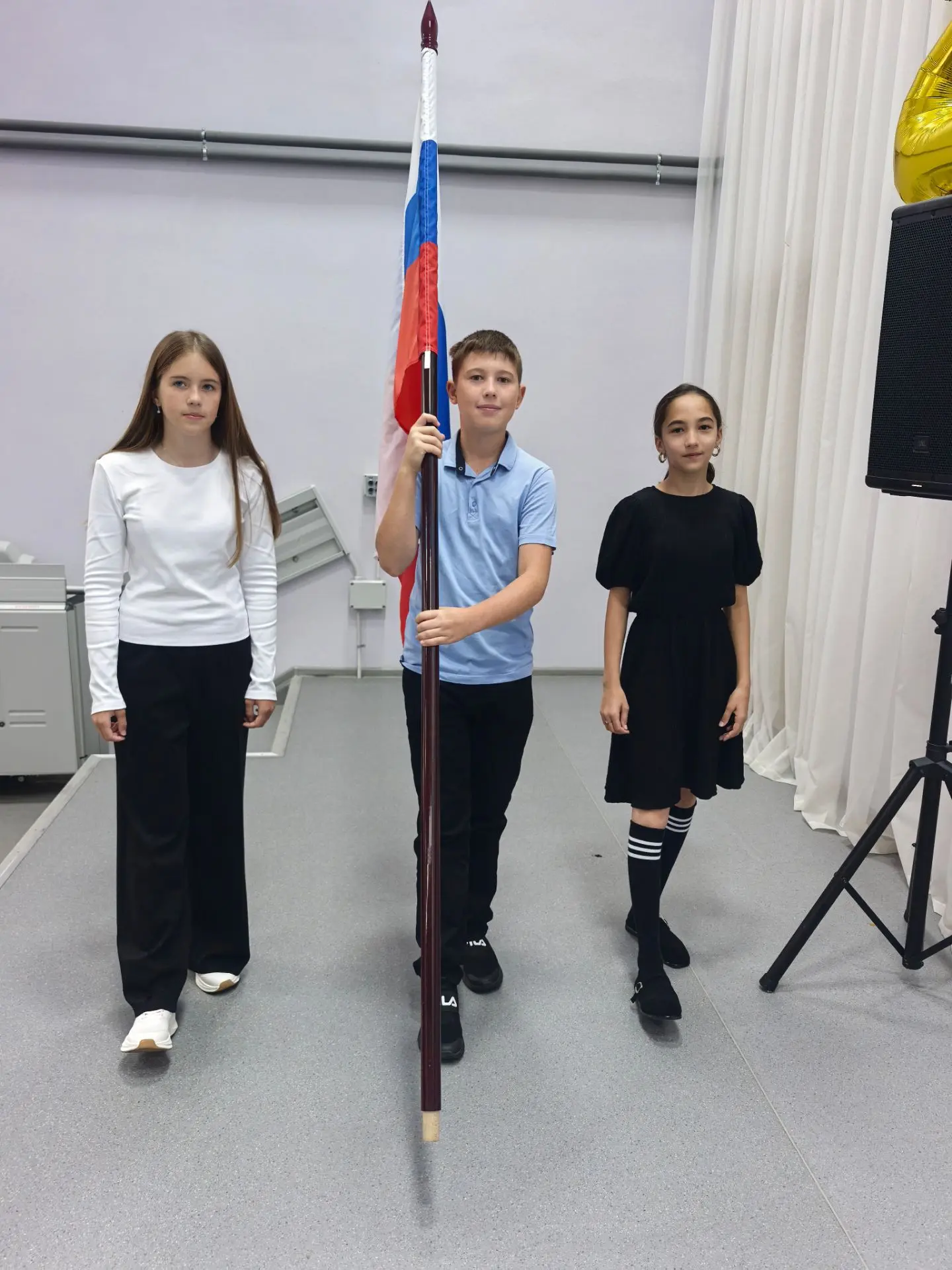 Доброе утро, дорогие ученики и родители! Сегодняшний день в нашей школе начался особенн...