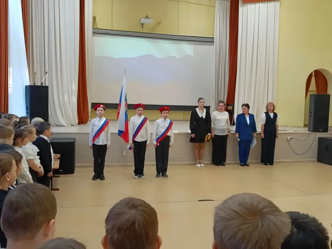 ИТОГОВЫЕ ЛИНЕЙКИ. НАЧАЛЬНАЯ ШКОЛА🎒  В нашей начальной школе корпуса "Б" прошли традиционные итоговые