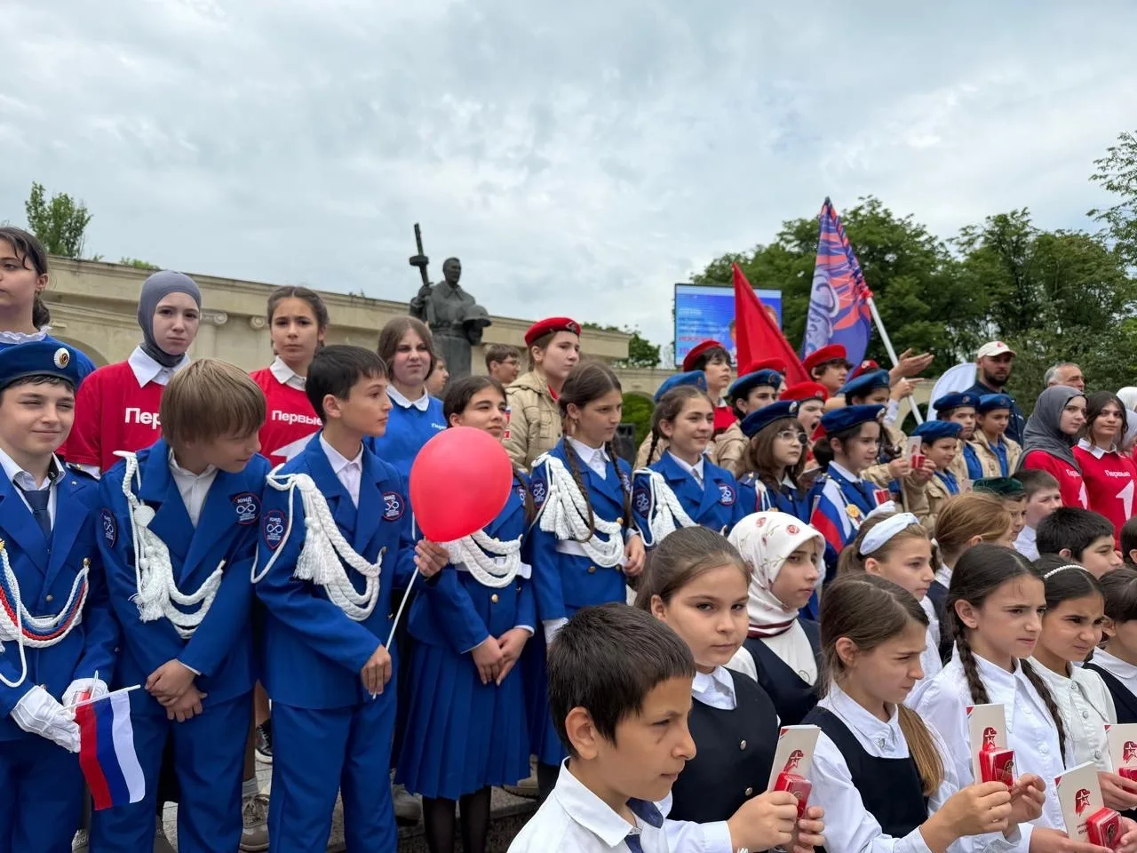 🎈 День детских объединений: наши ребята в парке