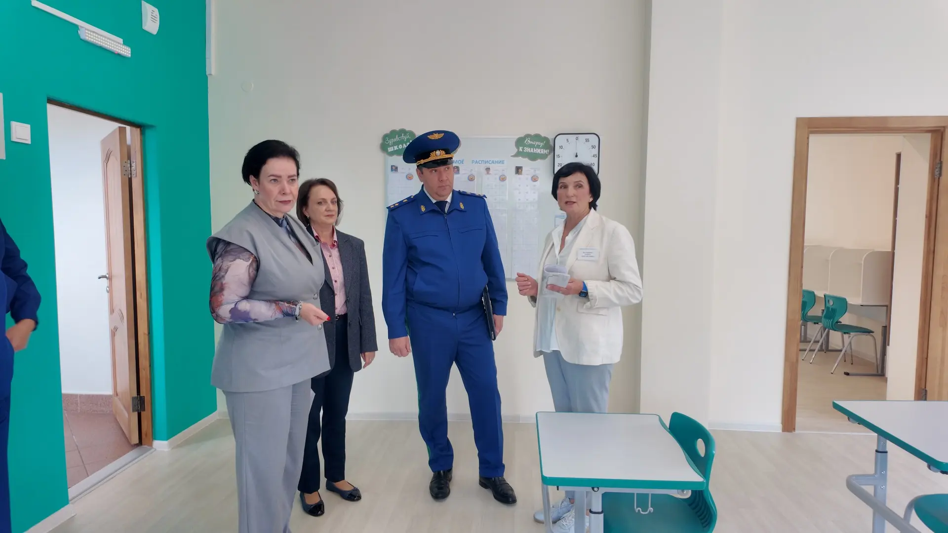 📄Прокурор области Максим Попов посетил образовательные учреждения в Калининграде и Гур...