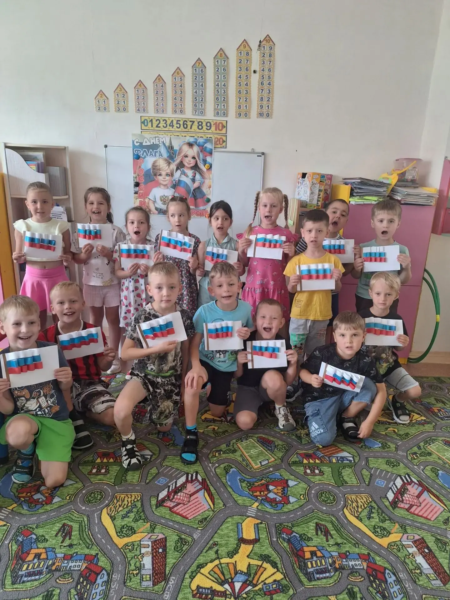 ❤️🤍💙 «Берёзка, небо и рассвет»