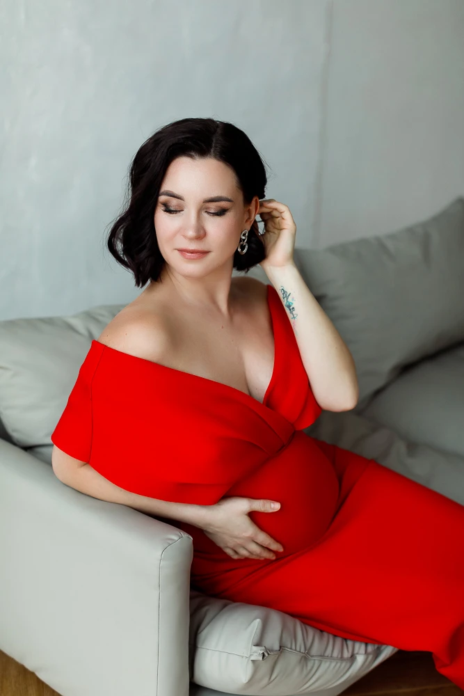 Бережное прикосновение к вашему счастью 🌸