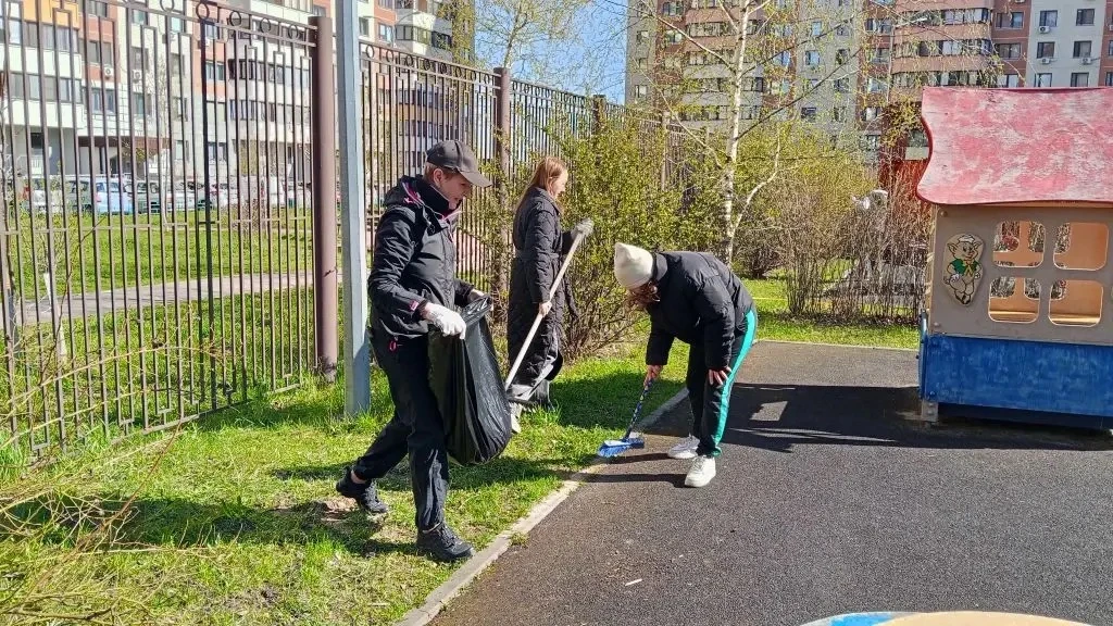 В дошкольном отделении «Умка» успешно прошел Всероссийский субботник. 🍀🍀🍀 Сотрудники учреждения прин