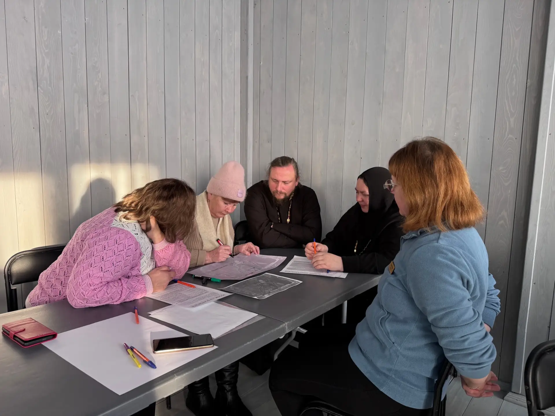⚒В Усолье Строгановском прошло обсуждение вопроса благоустройства территории Никольской церкви.  👤20