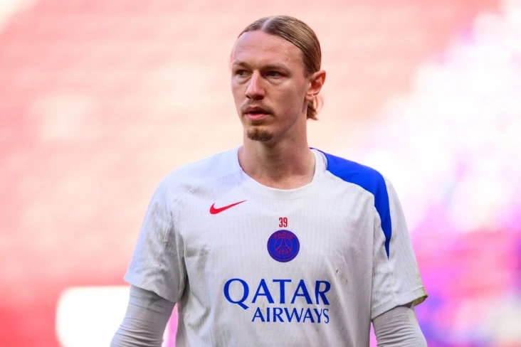 ⚽️Русский футболист Матвей Сафонов вошёл в российскую историю!