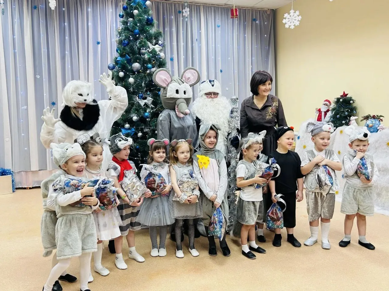 Новый год в детском саду - это особенное событие, наполненное волшебством, ожиданием чу...