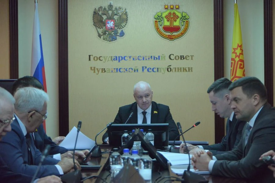 Провёл очередное заседание Комитета по аграрным вопросам, природопользованию и экологии...