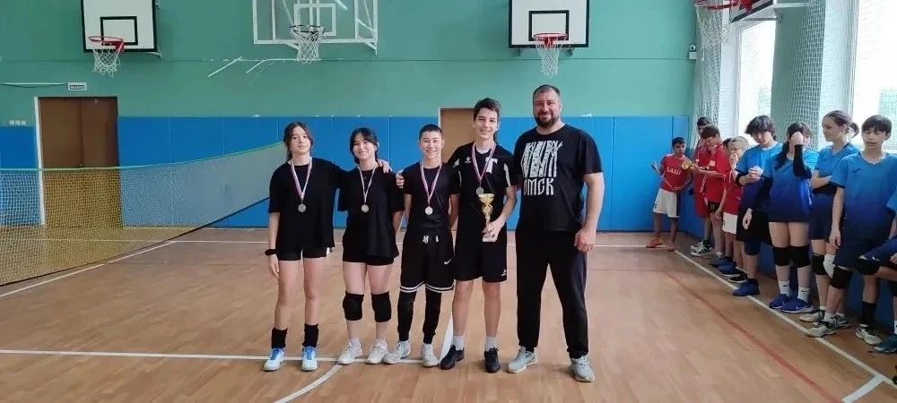 🏐 Первый «Кубок Друзей» по мини-волейболу!