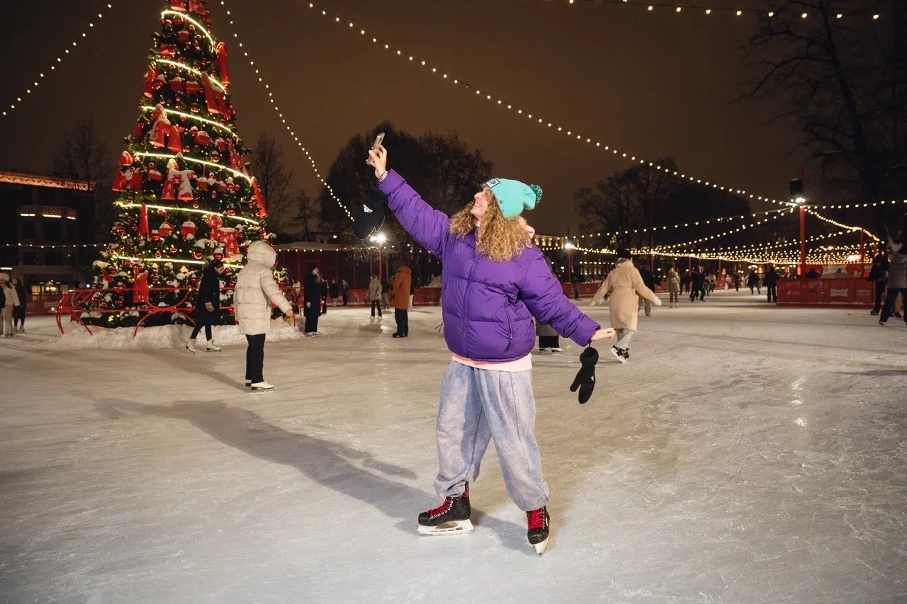 ⛸️Пора на лёд! Ждём вас на катках вашего района.  Осваивайте новые элементы, наслаждайтесь движением