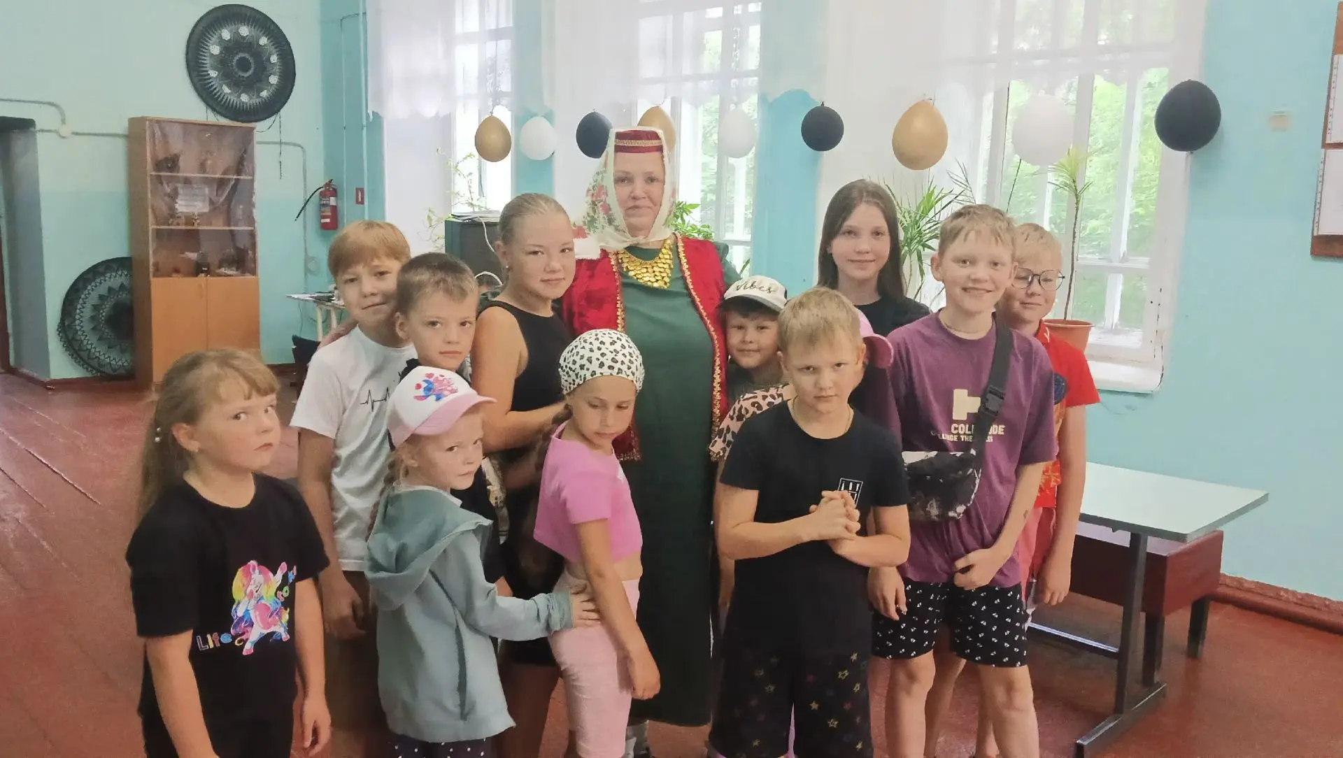▎Встреча с бабушкой Наташей в Четкаринском доме культуры

В Четкаринском доме культуры состоялось за