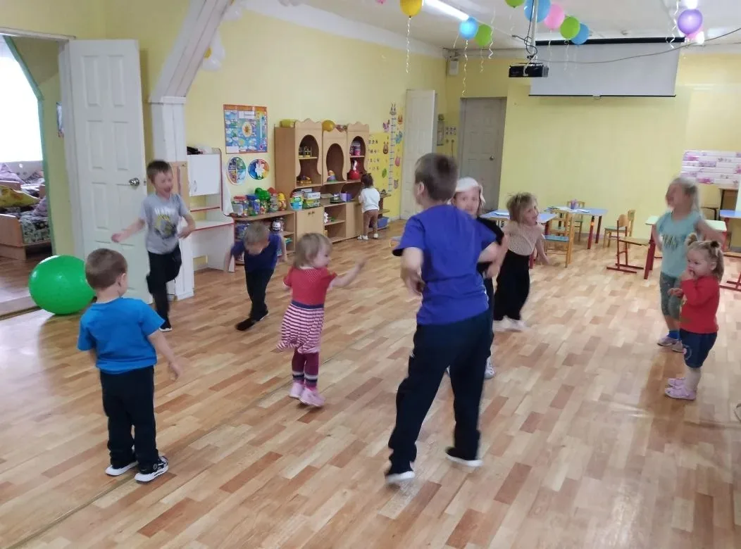 Дождливый день — не повод грустить! Наши детишки доказали, что радость и движение не за...