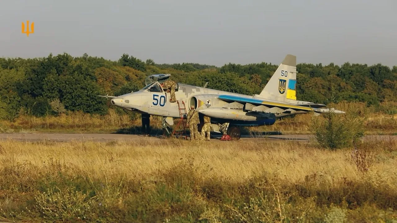 На кадрах - бывший македонский штурмовик Су-25 из состава 299-й бригады тактической ави...