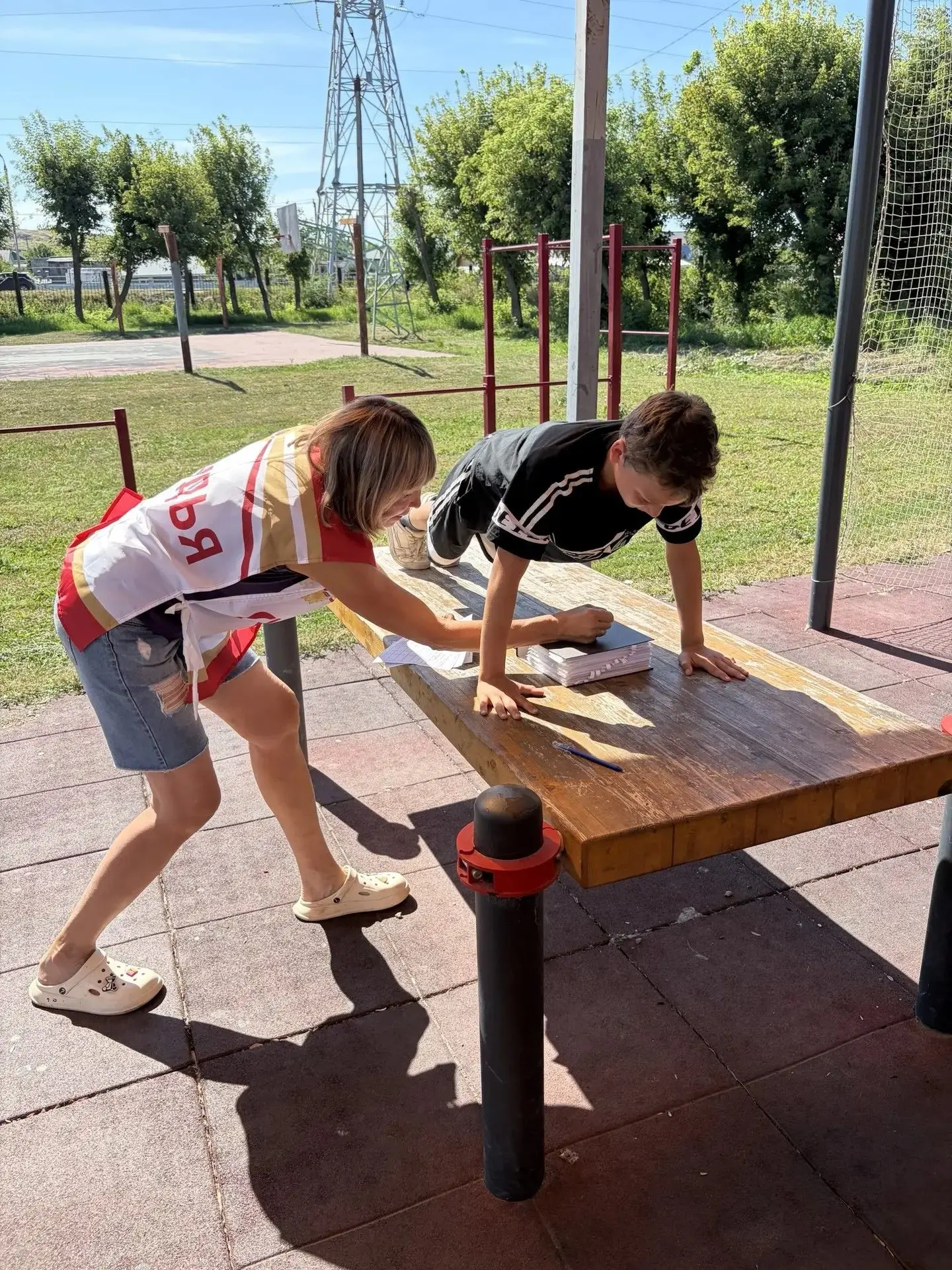 Спорт, дружба и новые рекорды: подопечные отделения помощи семье и детям отметили День ...