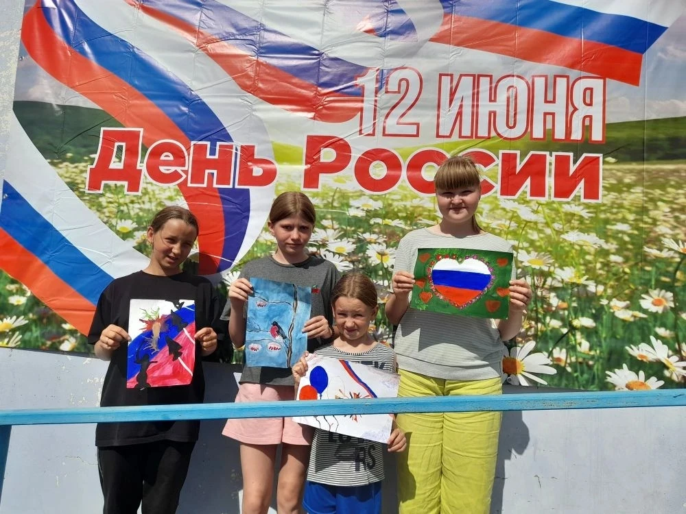 🎨 Рисуй, Россия! Приглашаем на выставку Движения Первых