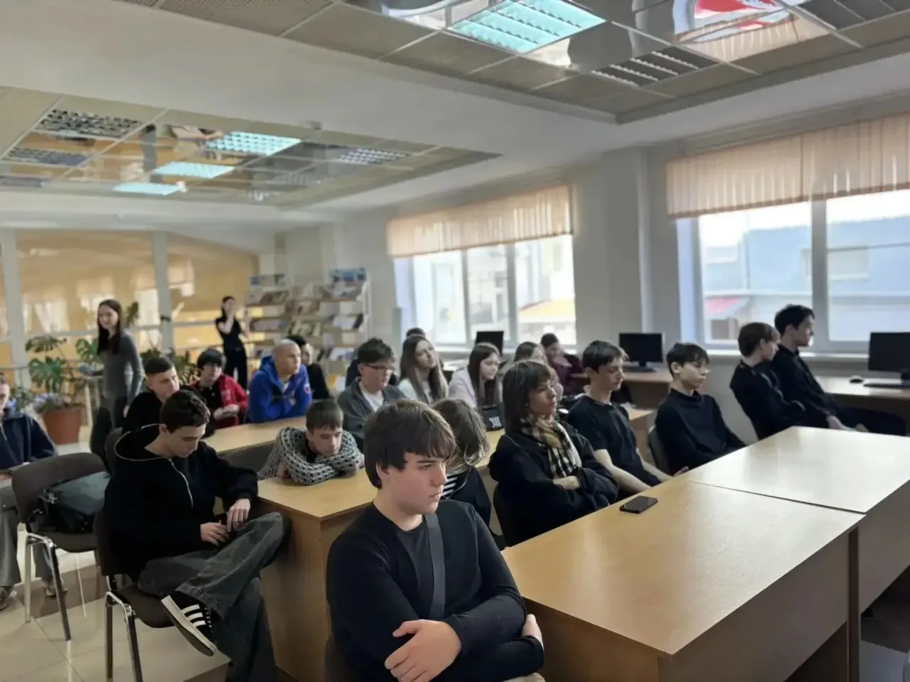 В рамках профориентационной работы учащиеся 9 «А» и 9 «Г» классов посетили День открытых дверей факу