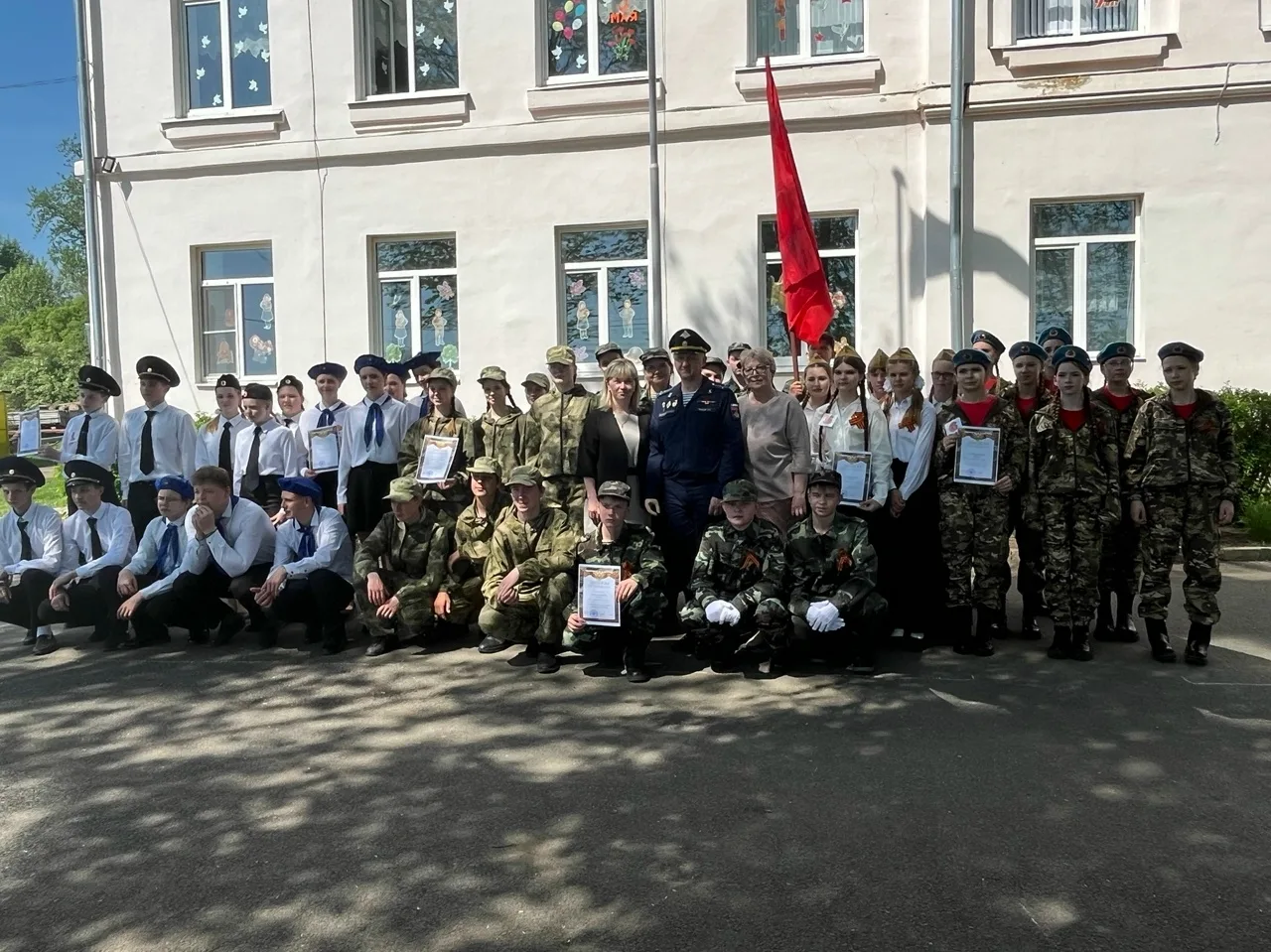 🚩18 мая на территории Ореховской школы состоялся межшкольный смотр строя и песни посвя...