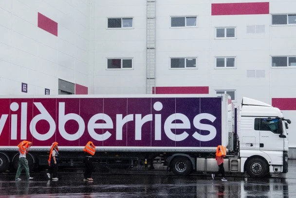 Пожар на складе Wildberries в Новосаратовке ликвидирован

Как стало известно СМИ, накануне около 20: