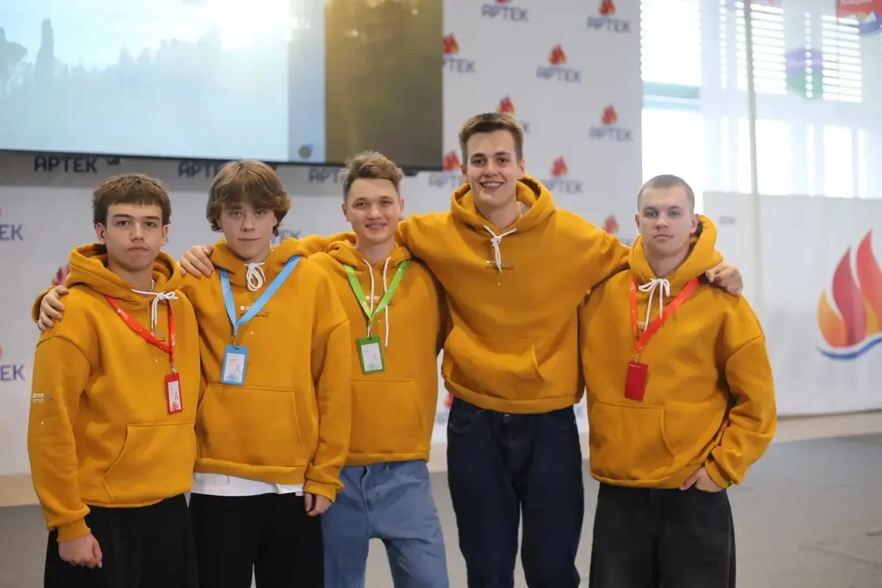 🔥 В Международном детском центре «Артек» стартовала первая тематическая смена «Разговоры о важном». 