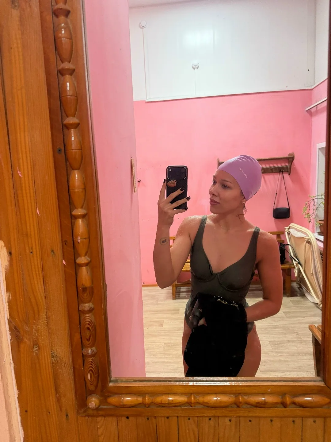 Нашла то, что мне сейчас по душе) Долго искала, чем же заняться помимо тренажерного зала.