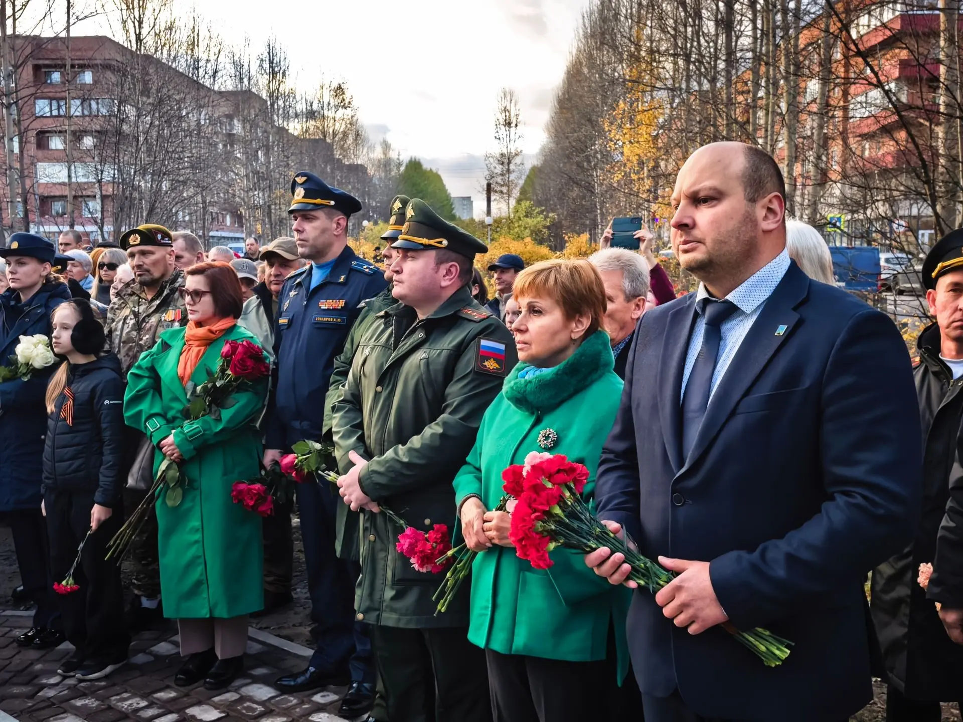🕊 Сегодня в Оленегорске зазвучали имена, которые не должны быть забыты.