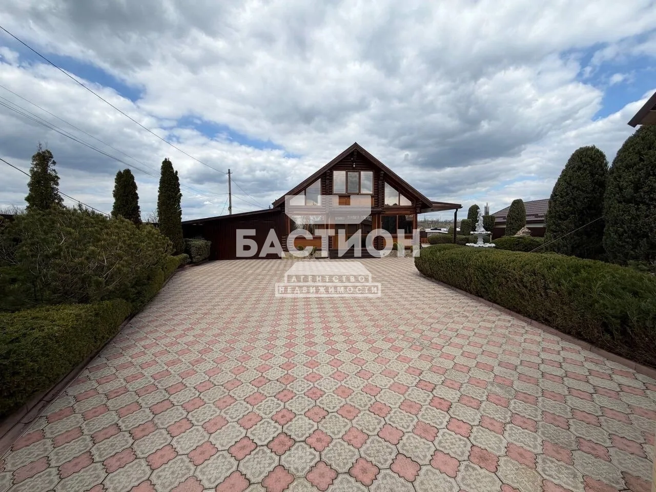 +7 959 59 81000
ID: 2204635
Цена: 30 000 000
г. Луганск с. Стукалова Балка, продам дом на берегу озе