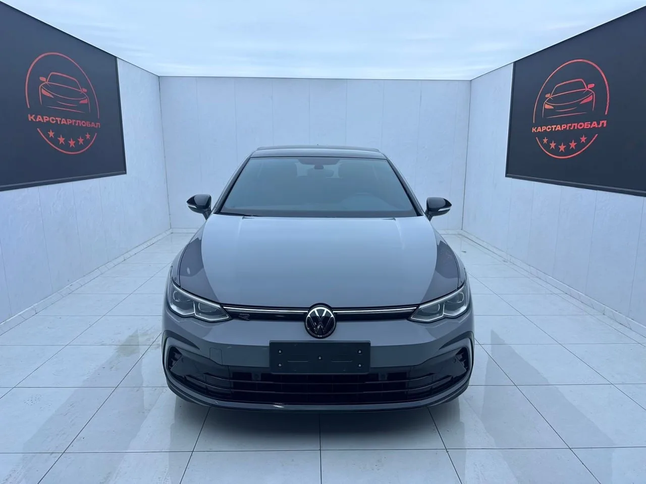Автомобиль в наличии и доступен к покупке из Китая! 🇨🇳

🇩🇪VOLKSWAGEN GOLF 280TSI
• Комплектация:
