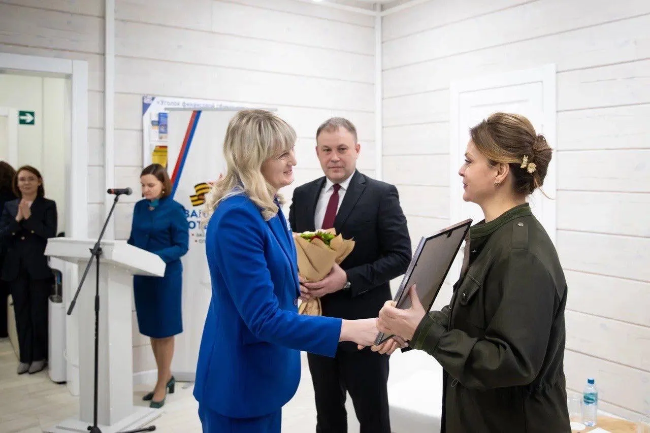 Вместе с губернатором Кузбасса Ильей Середюком провели встречу с социальными координаторами филиала 