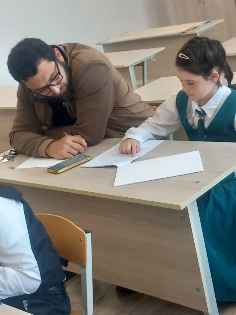 В самом сердце школьного обучения, словно прочный фундамент, лежит искусство чтения. Эт...