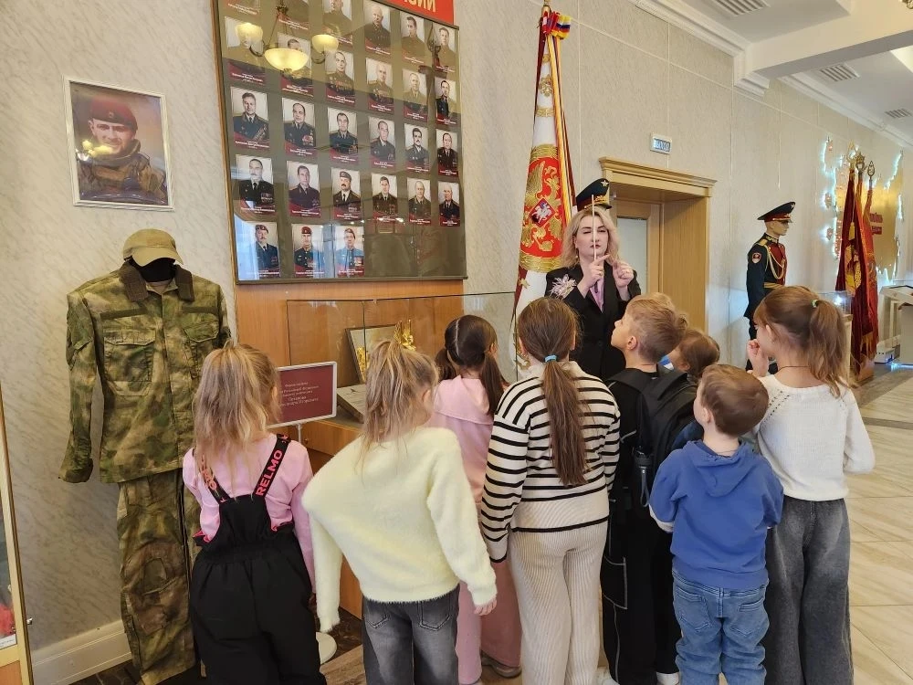28 февраля воспитанники подготовительной группы №37, совместно с педагогом Тыщенко А.С. и родителями