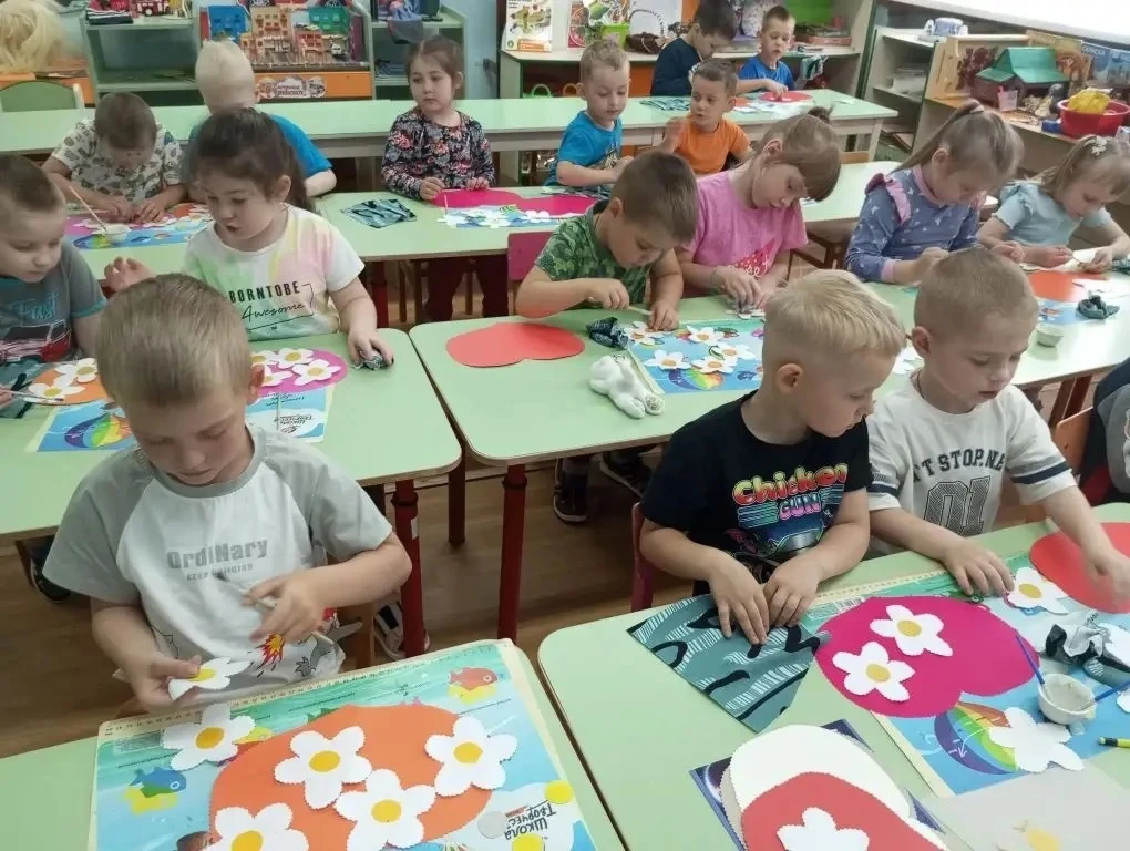 💮❤️💮 8 июля в России отмечается День семьи, любви и верности. В средней группе «Звёзд...