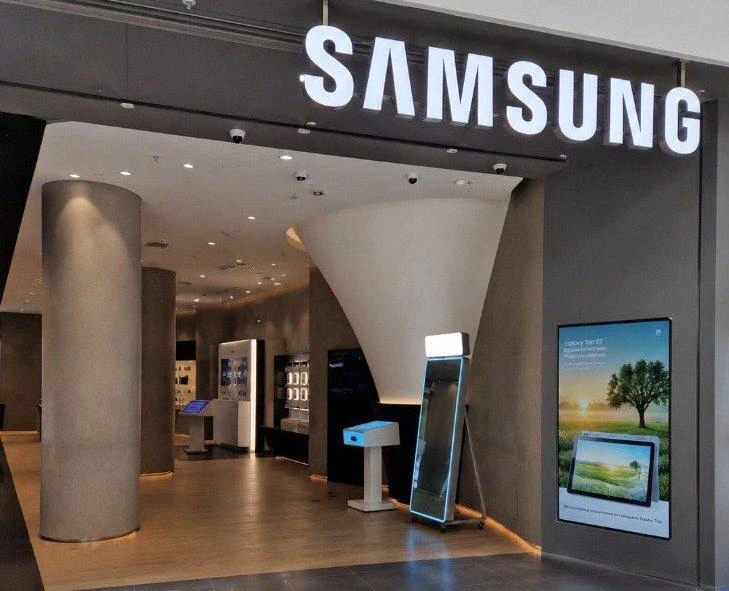 Ждём вас в Samsung Galaxystore в ТЦ «Авиапарк» на клиентском дне 👋

Для вас мы подготовили интеракт