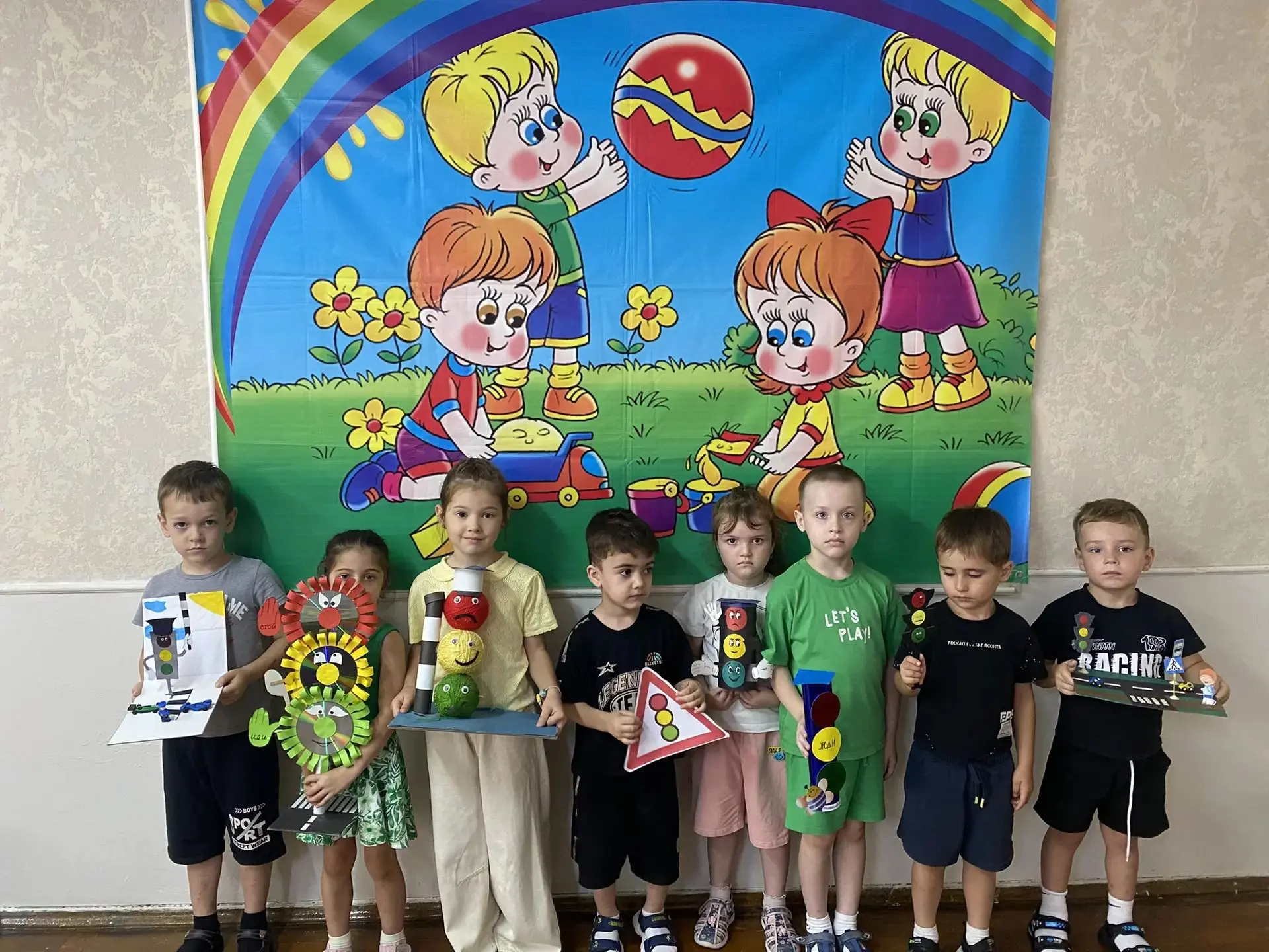 5 августа - Международный день светофора. Сегодня  в старшей группе  "Ручеек" прошел  к...